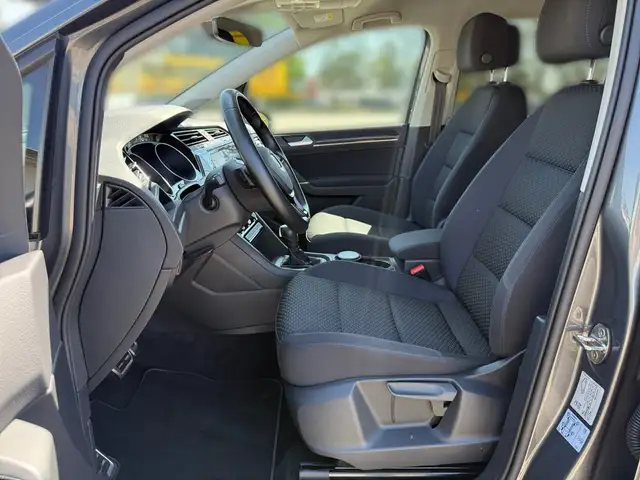 Volkswagen Touran view 7