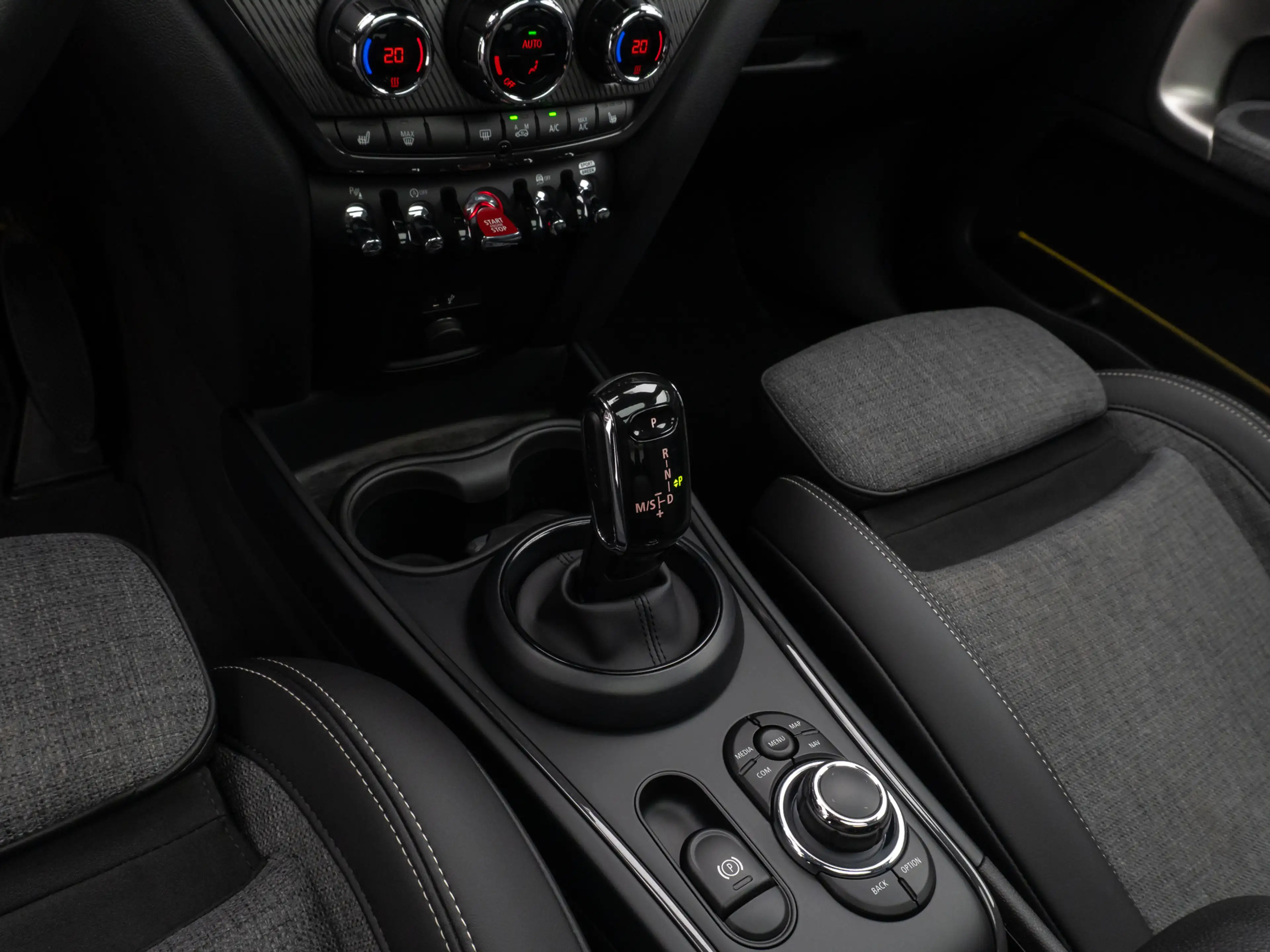 MINI Cooper Countryman HUD Panorama Kamera Sportsitze — photo 22