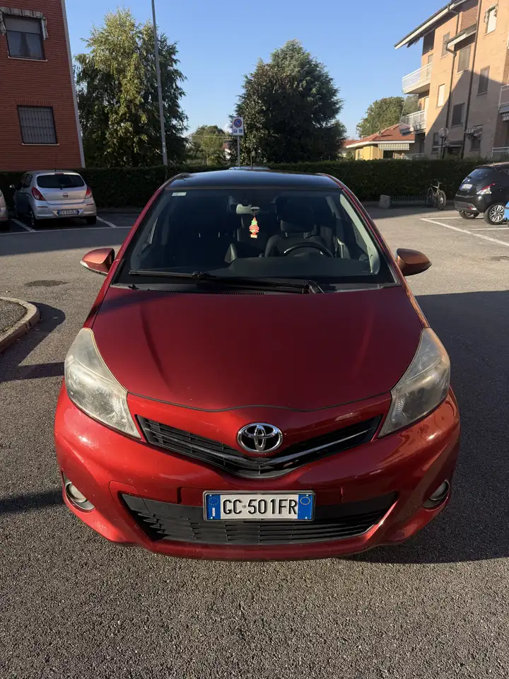Toyota Yaris 5p 1.5 ts — photo 1 of 12
