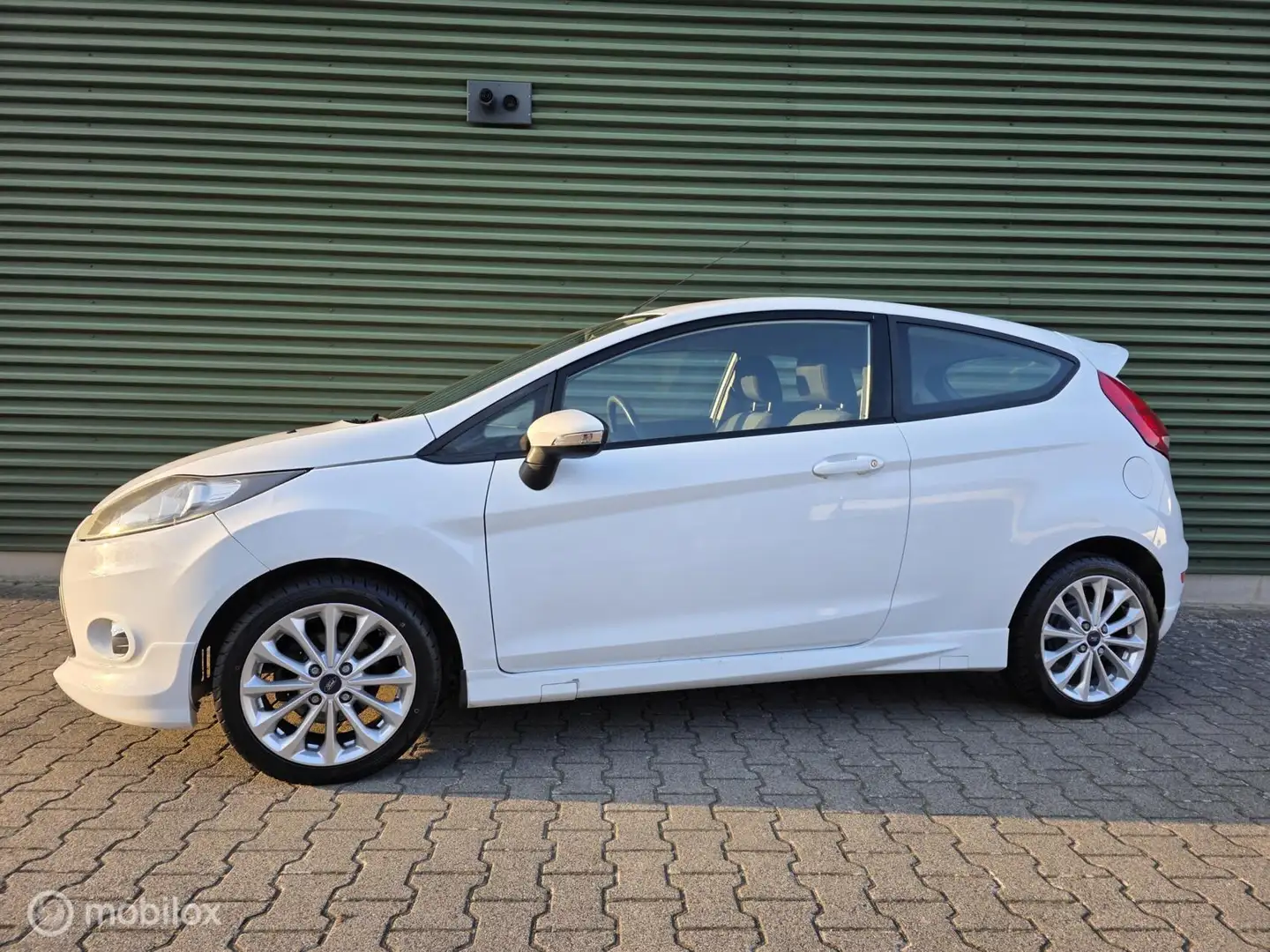 Ford Fiesta 1.25 Titanium|Sportief|Airco|Aux|Netjes| Weiß - 1