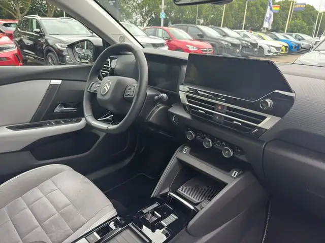 Citroen C4 view 11