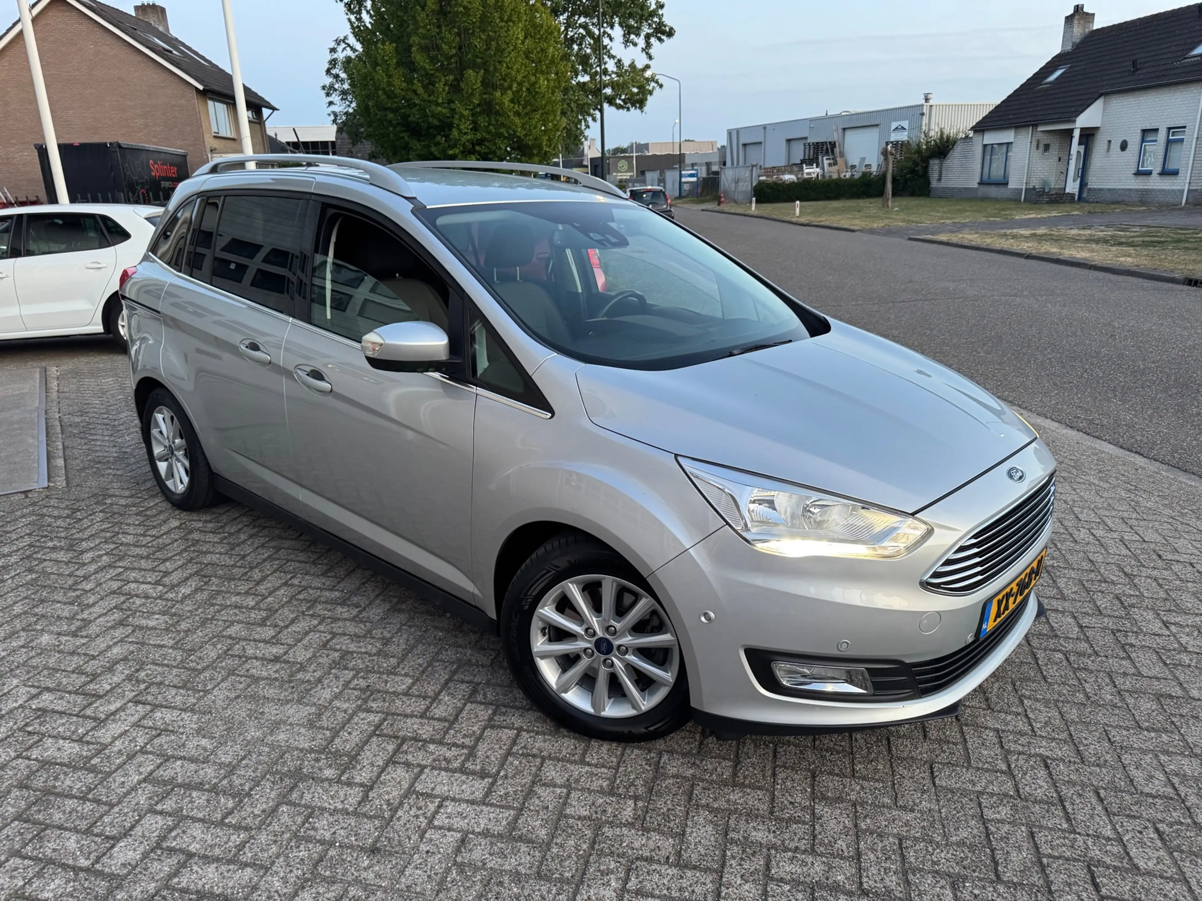Ford Grand C-Max 1.0 Titanium 7PERS, Led, Navigatie — photo 8