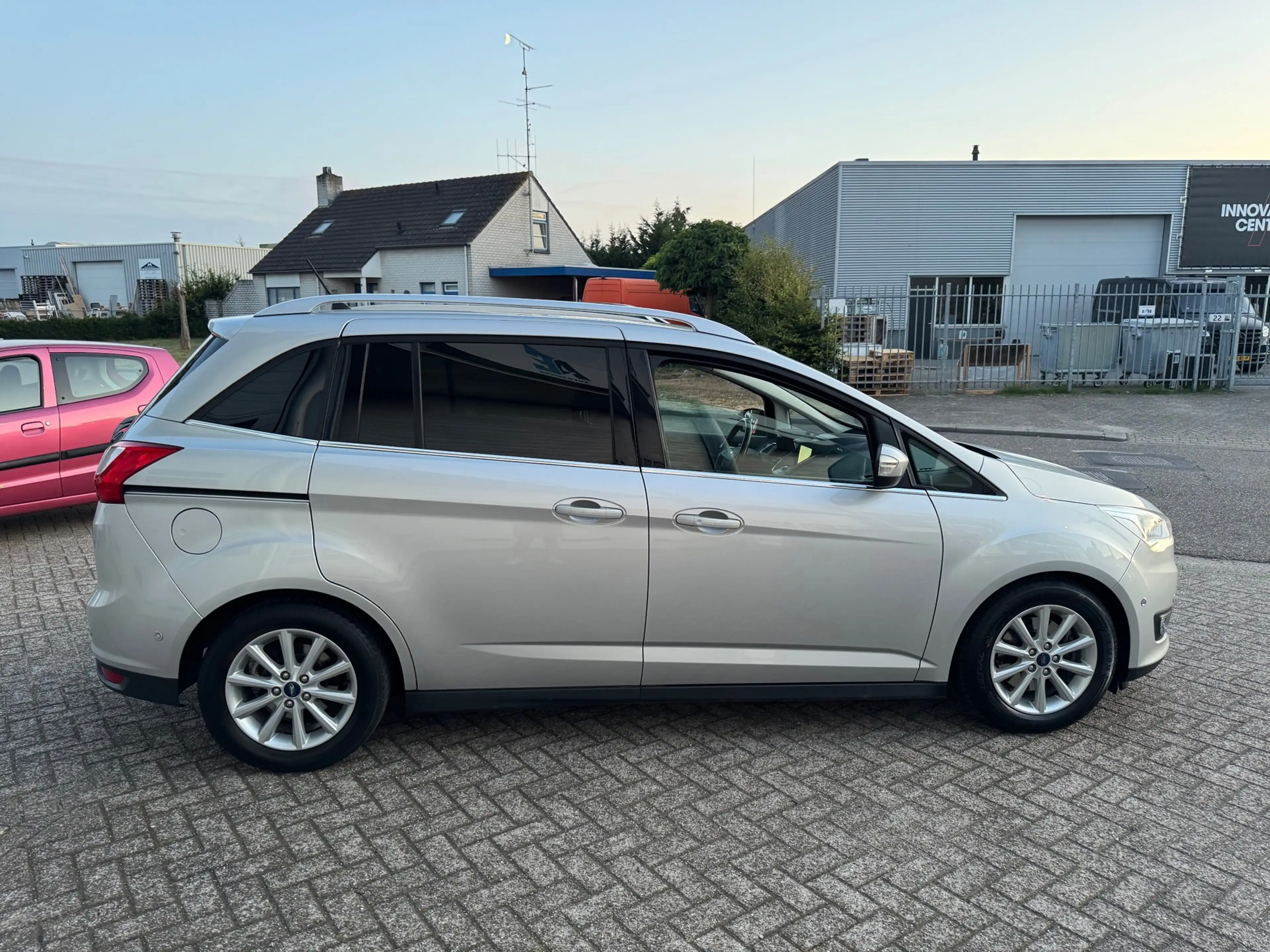 Ford Grand C-Max 1.0 Titanium 7PERS, Led, Navigatie — photo 10