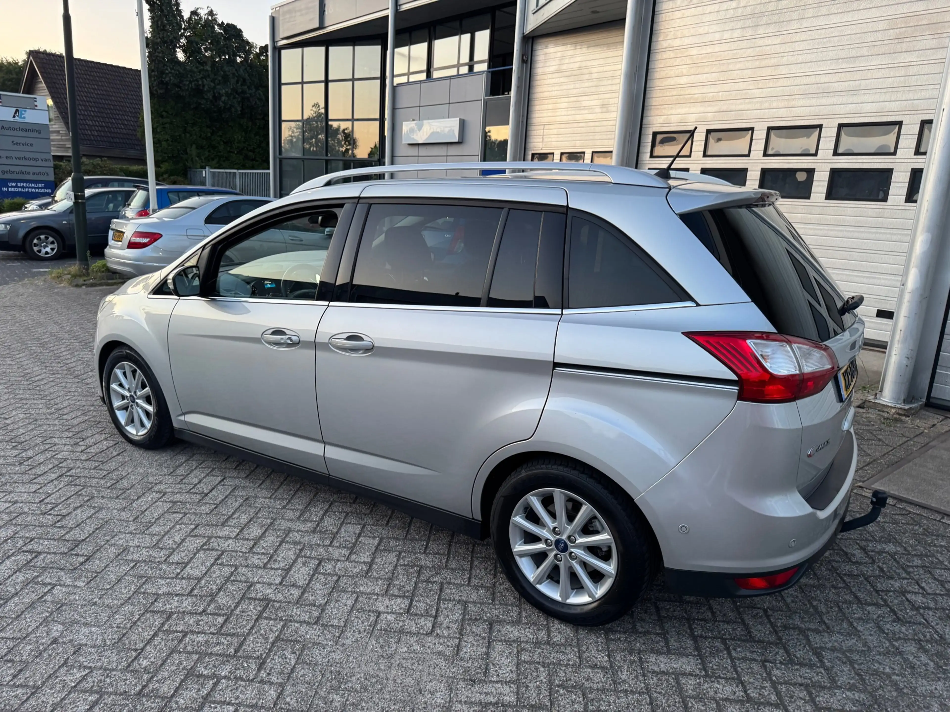 Ford Grand C-Max 1.0 Titanium 7PERS, Led, Navigatie — photo 11
