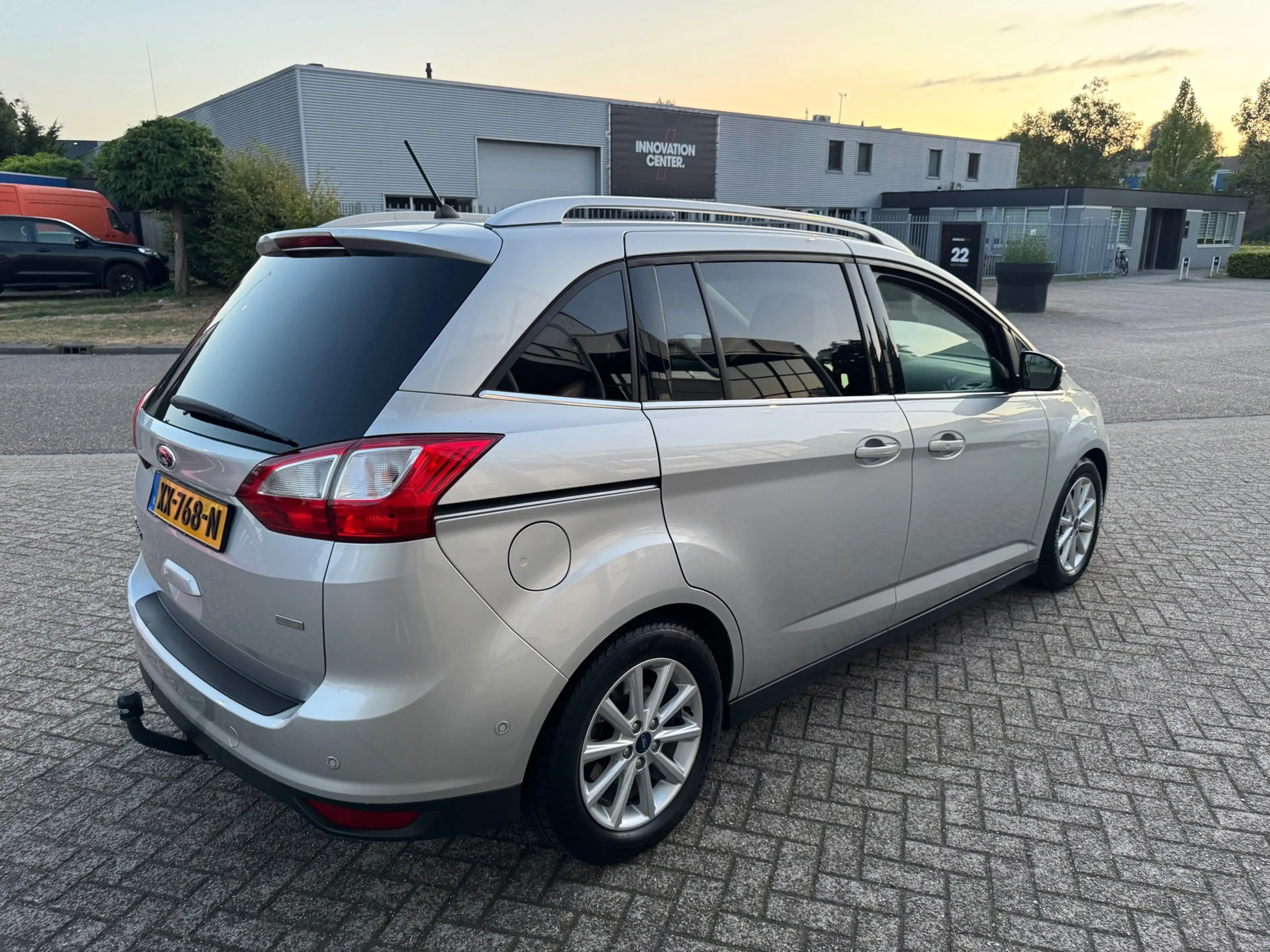 Ford Grand C-Max 1.0 Titanium 7PERS, Led, Navigatie — photo 5