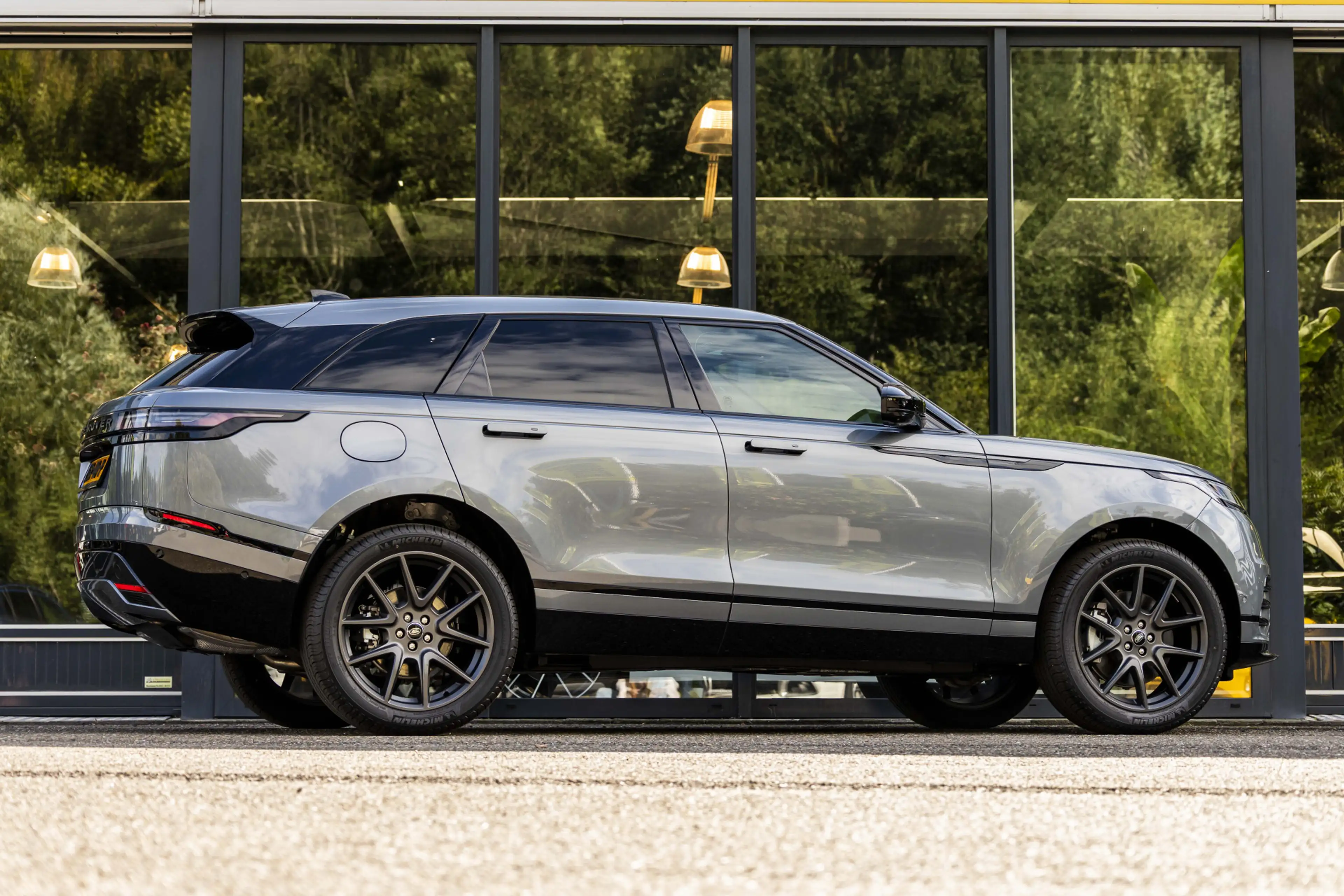 Land Rover Range Rover Velar 2.0 P400e Wordt verwacht! — photo 8