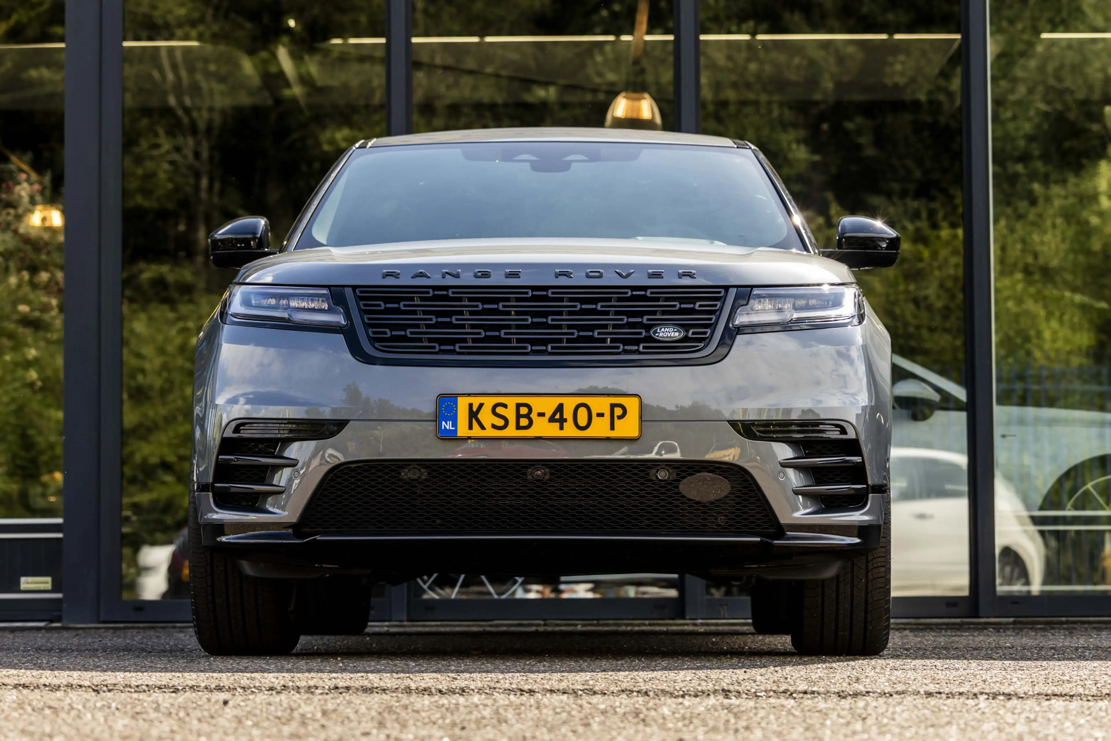 Land Rover Range Rover Velar 2.0 P400e Wordt verwacht! — photo 2
