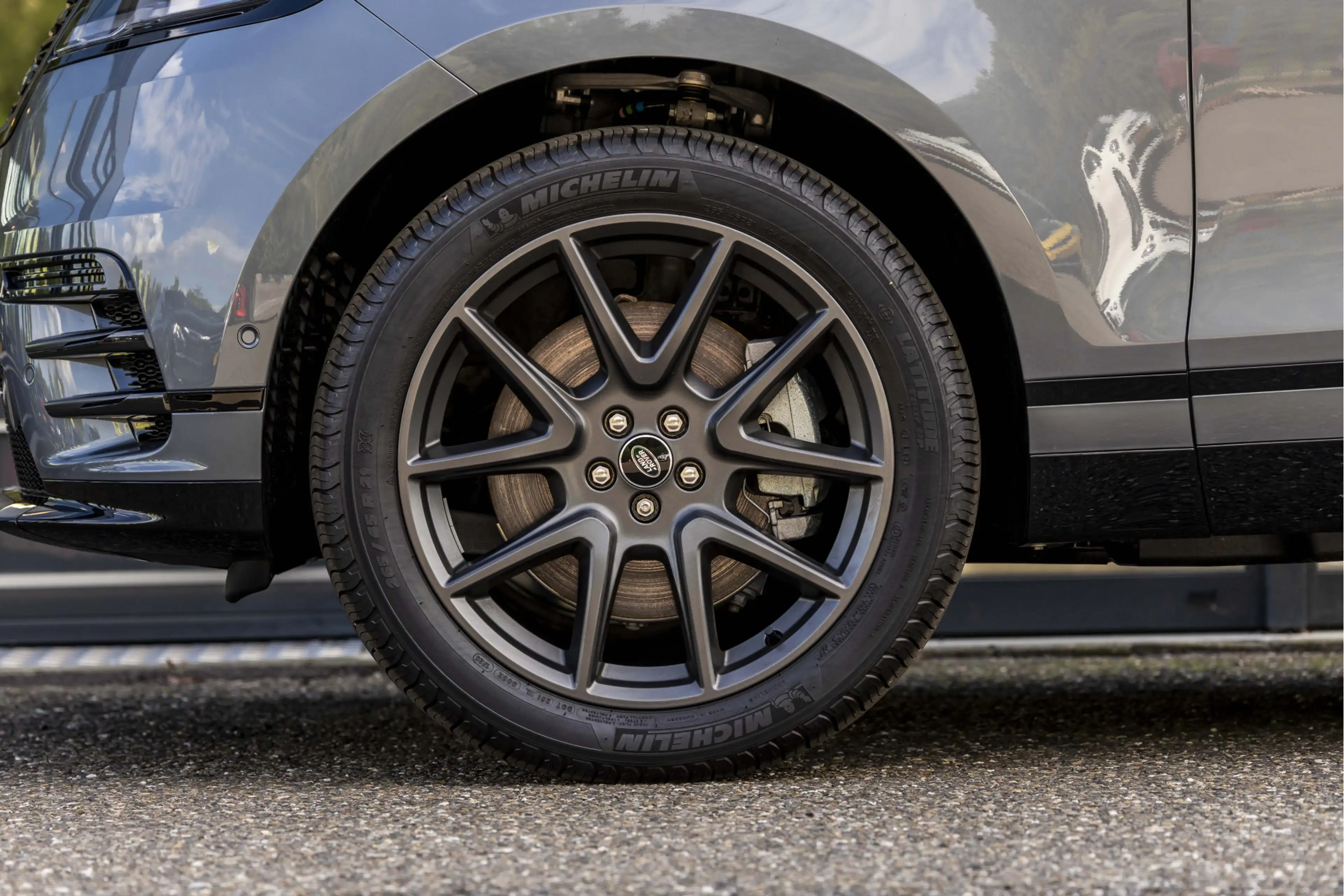 Land Rover Range Rover Velar 2.0 P400e Wordt verwacht! — photo 13