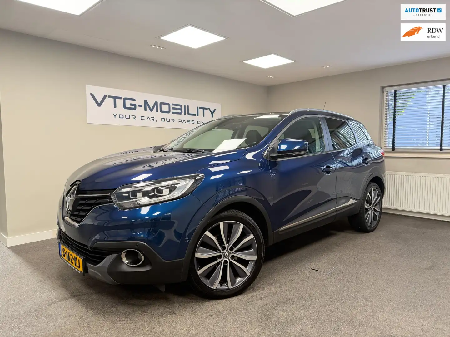 Renault Kadjar 1.2 TCe Bose Pano|ClimateControl|PDC V/A + Camera| Blauw - 1