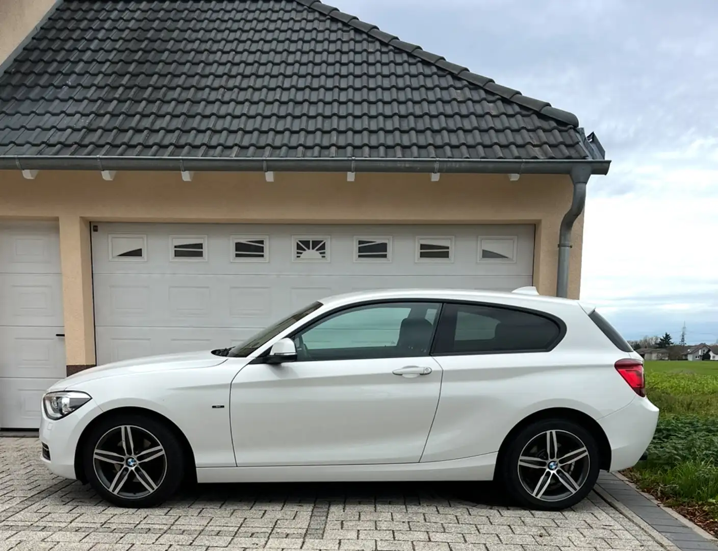BMW 118 118d xDrive Sport Line - 2
