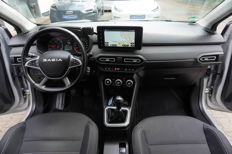 Dacia Jogger 1.0 TCe Extreme+ LPG+KLIMA+NAVI+KAMERA+AHK+ALU+1Hand — photo 11