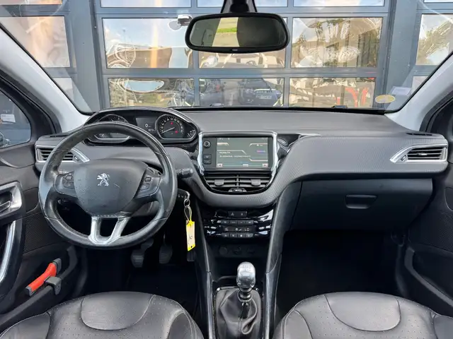 Peugeot 2008 view 7