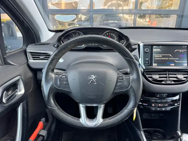 Peugeot 2008 view 8