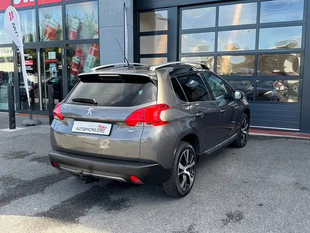 Peugeot 2008 view 5