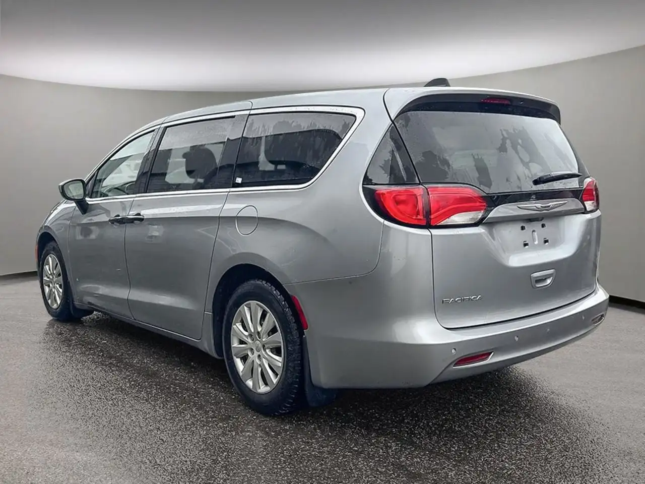 Chrysler Pacifica снимка Chrysler Pacifica