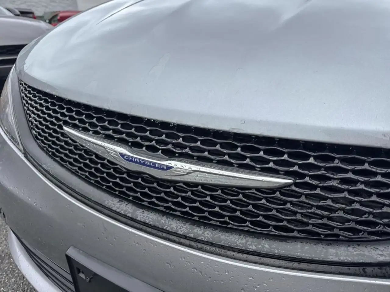 Chrysler Pacifica снимка Chrysler Pacifica