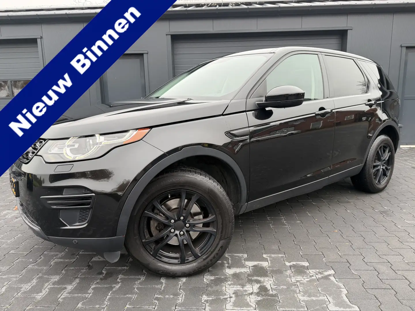 Land Rover Discovery Sport 2.0 eD4 E-Capability Urban Series Pure | 4x4 | Pan Zwart - 1