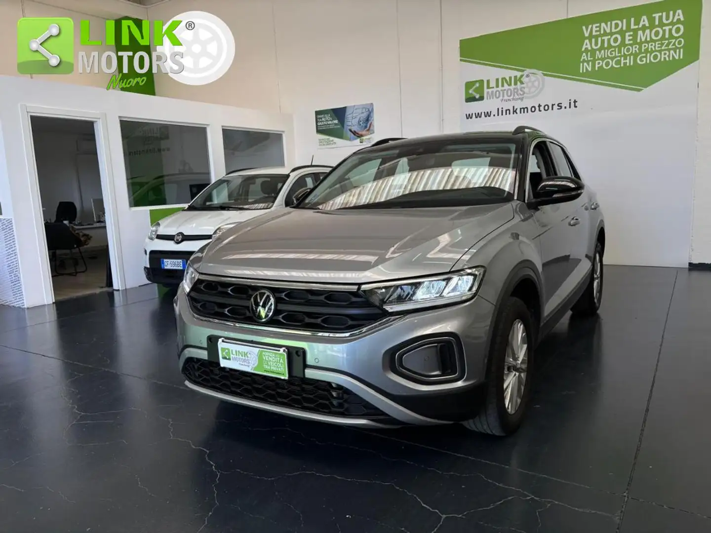 Volkswagen T-Roc 1.5 TSI Life KM CERT, NAV, FULL LED. Grigio - 1