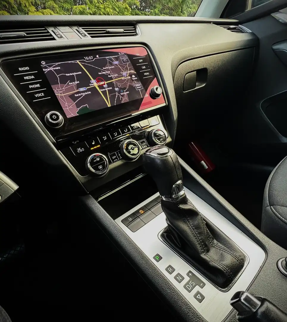 Skoda Octavia SW 1.6 CR TDi 115 CV Style DSG SPORT GARANTIE 1 AN Grau - 2