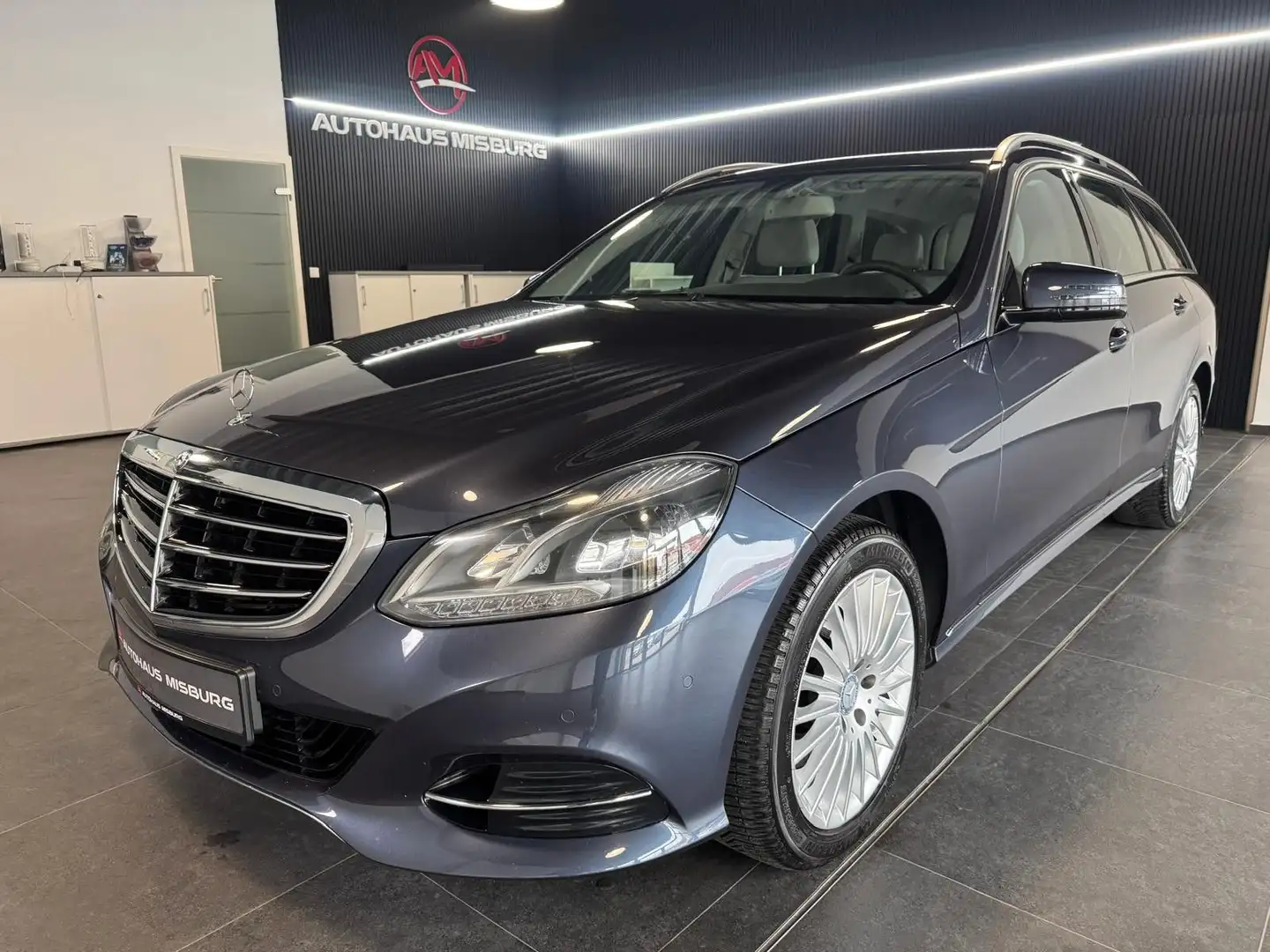 Mercedes-Benz E 250 T CDI BlueEfficiency Elegance/Memory Blau - 1