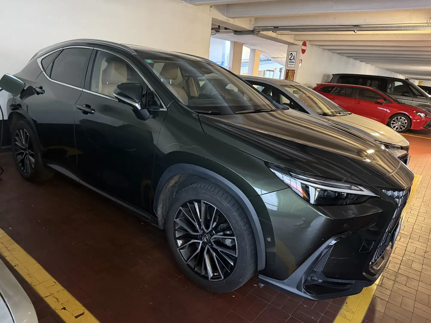 Lexus NX 450h+ LUXURY PLUG IN 4WD Hybrid Vert - 2