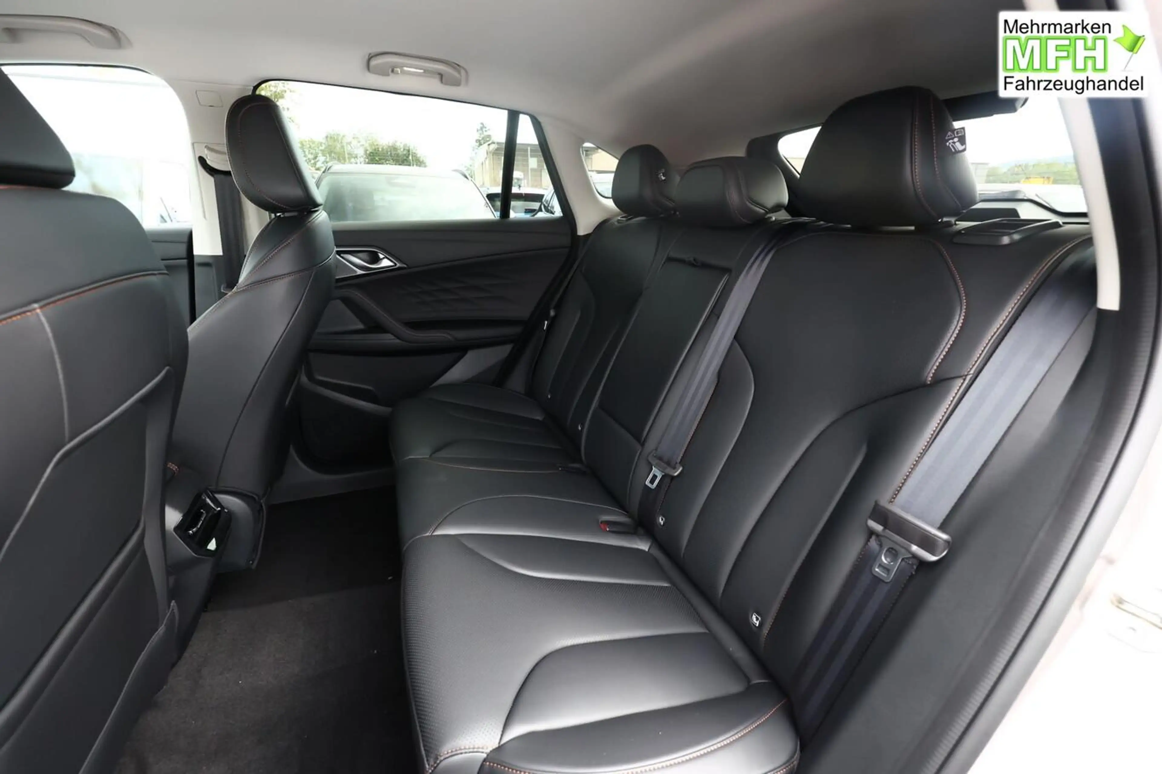 MG HS Luxury HEV+ ACC 360Kam SHZ eHK TotW KeyL 19Z 16... — photo 9