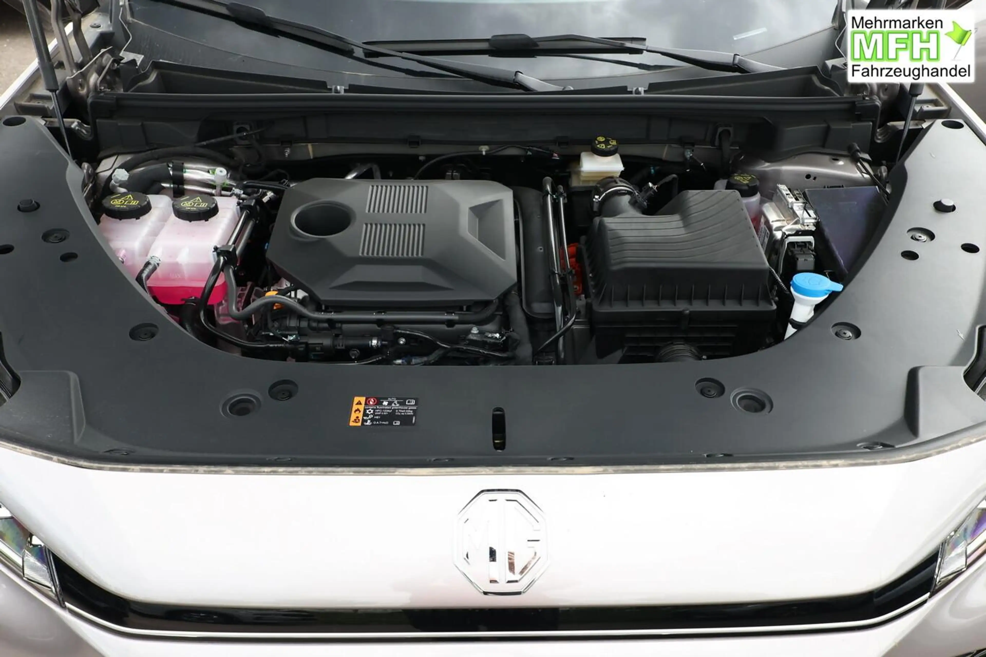 MG HS Luxury HEV+ ACC 360Kam SHZ eHK TotW KeyL 19Z 16... — photo 11