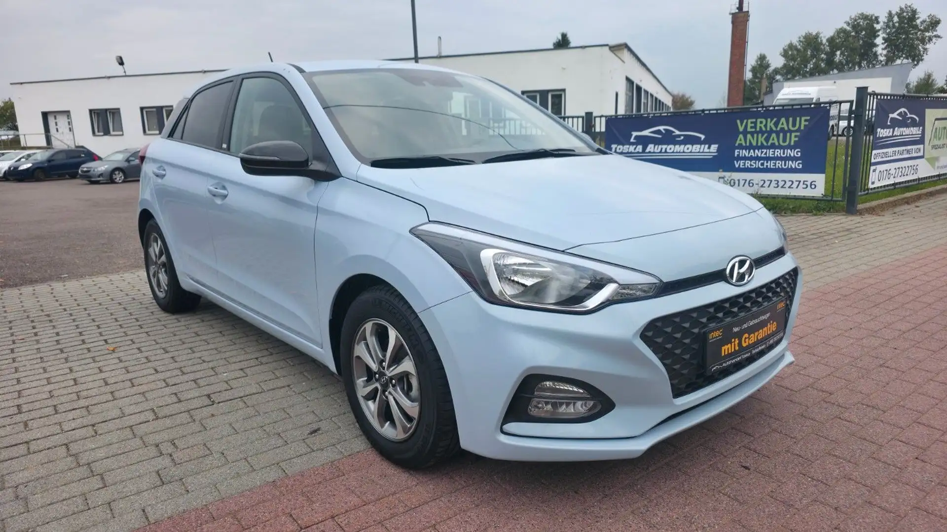 Hyundai i20 YES! 1.2 * TÜV/ AU NEU Blau - 1