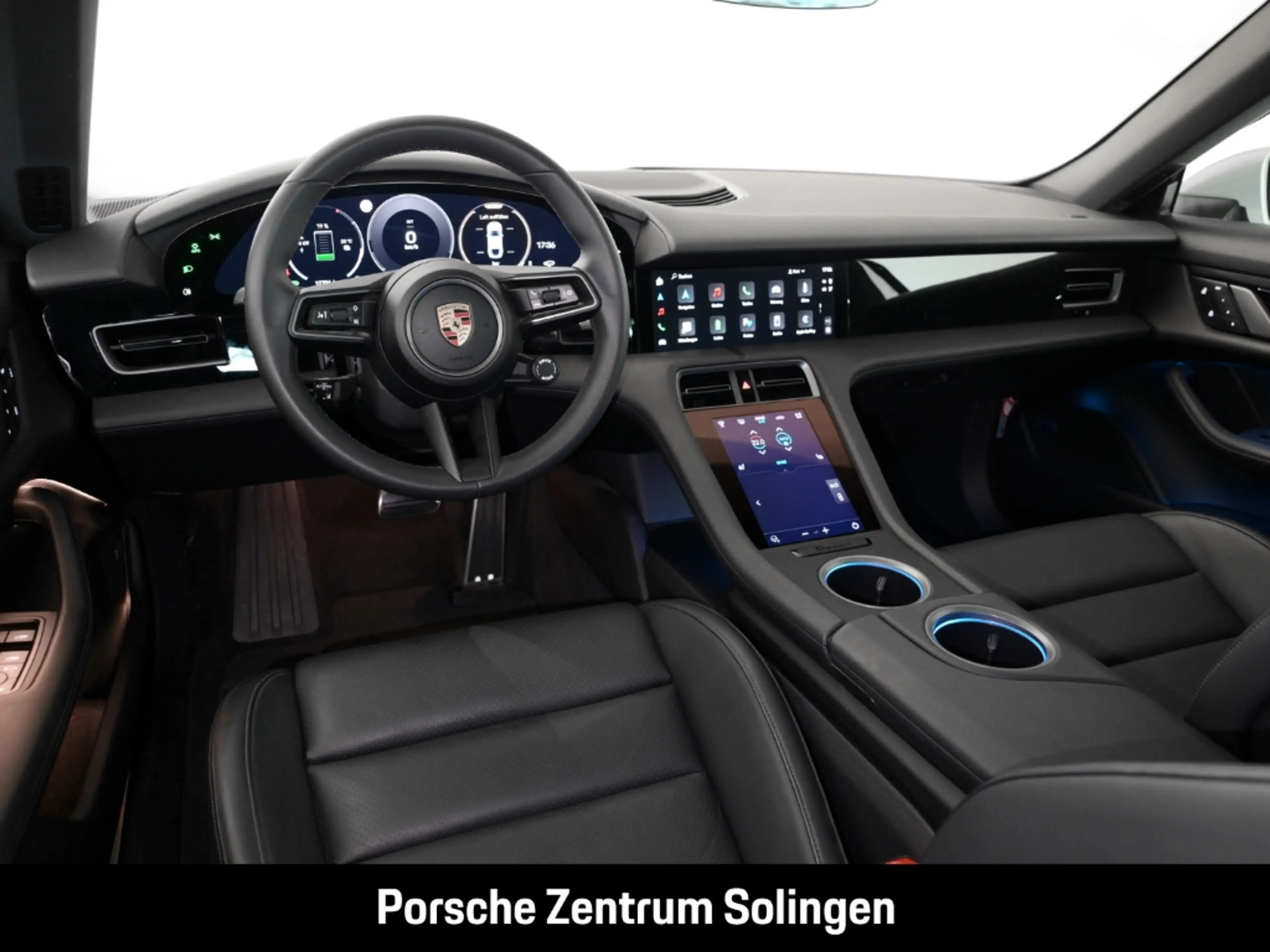 Porsche Taycan 4 Bose HeadUp Abstand Panorama 21'' Spyder — photo 13