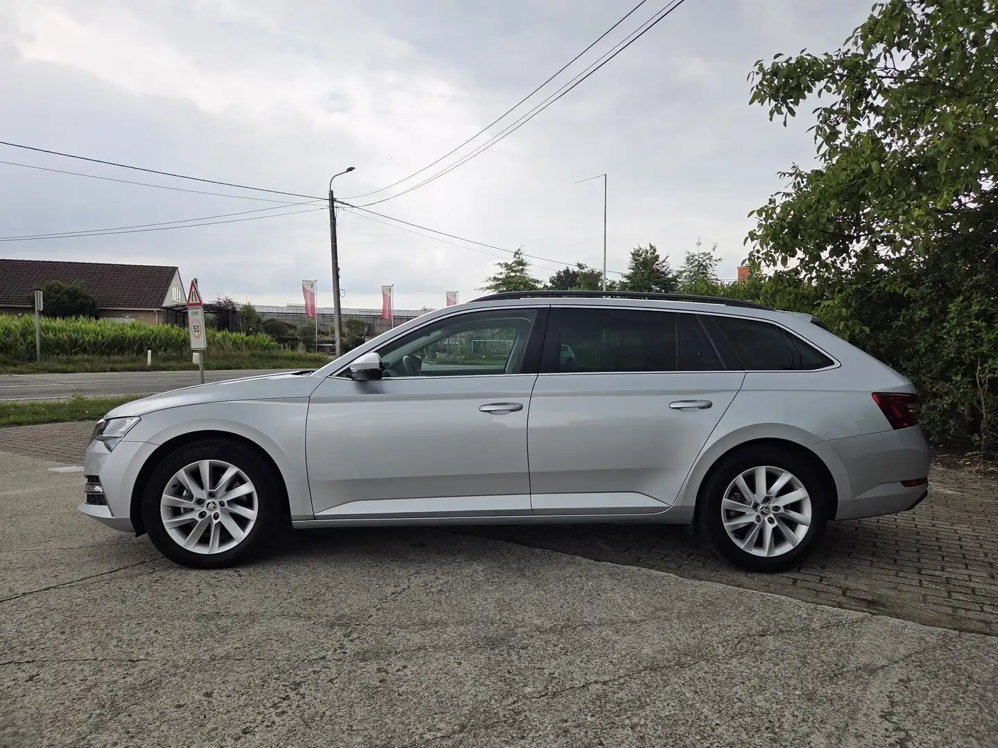 Skoda Superb Superb Combi 1.4 TSI iV DSG Ambition Argent - 2