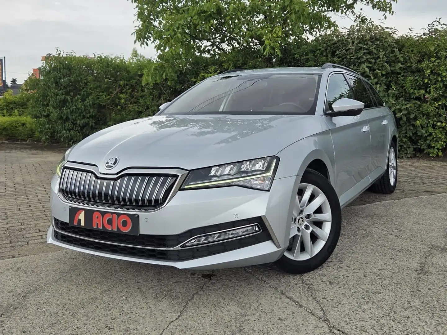 Skoda Superb Superb Combi 1.4 TSI iV DSG Ambition Argent - 1