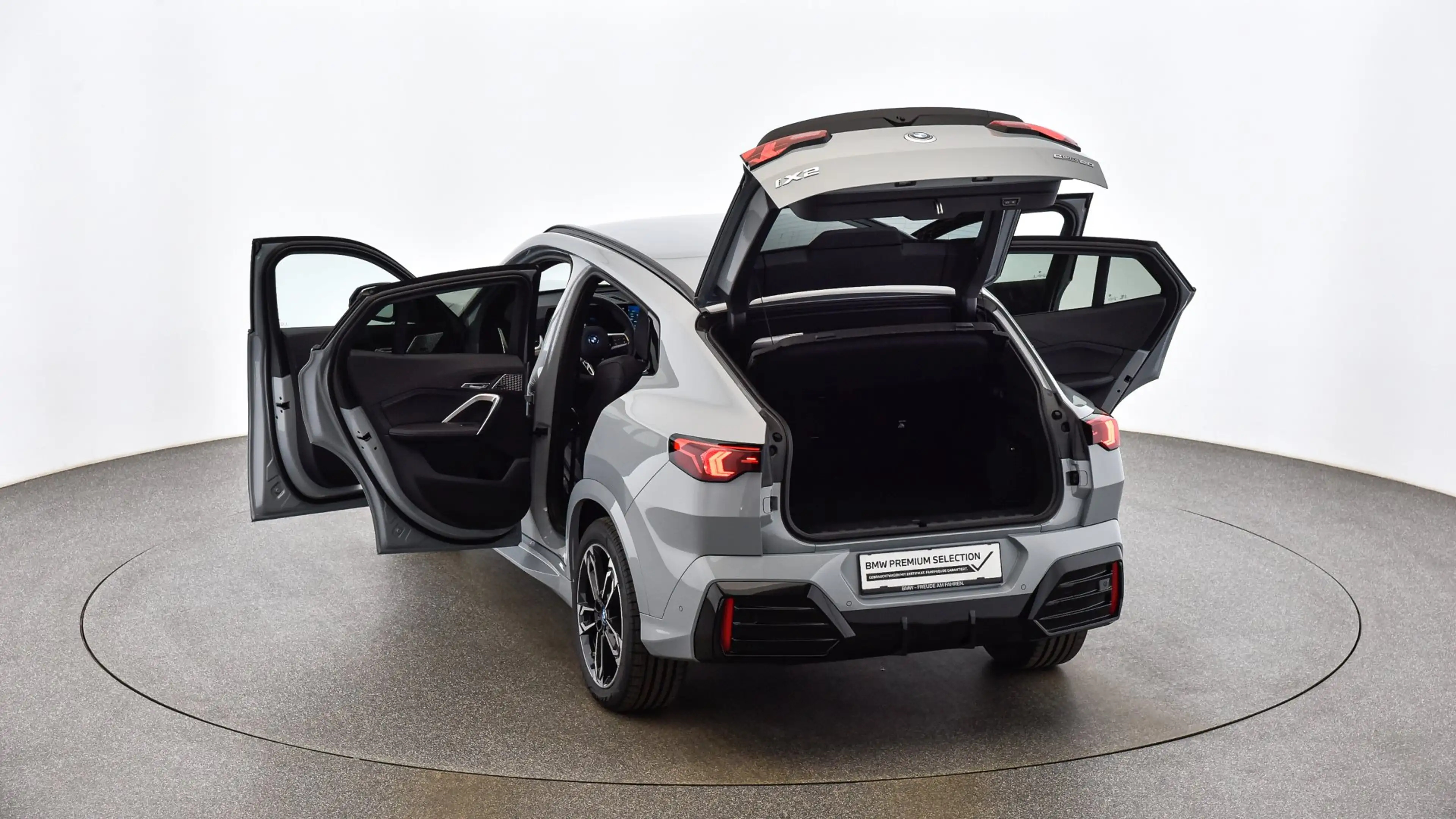 BMW iX2 eDrive20 — photo 11