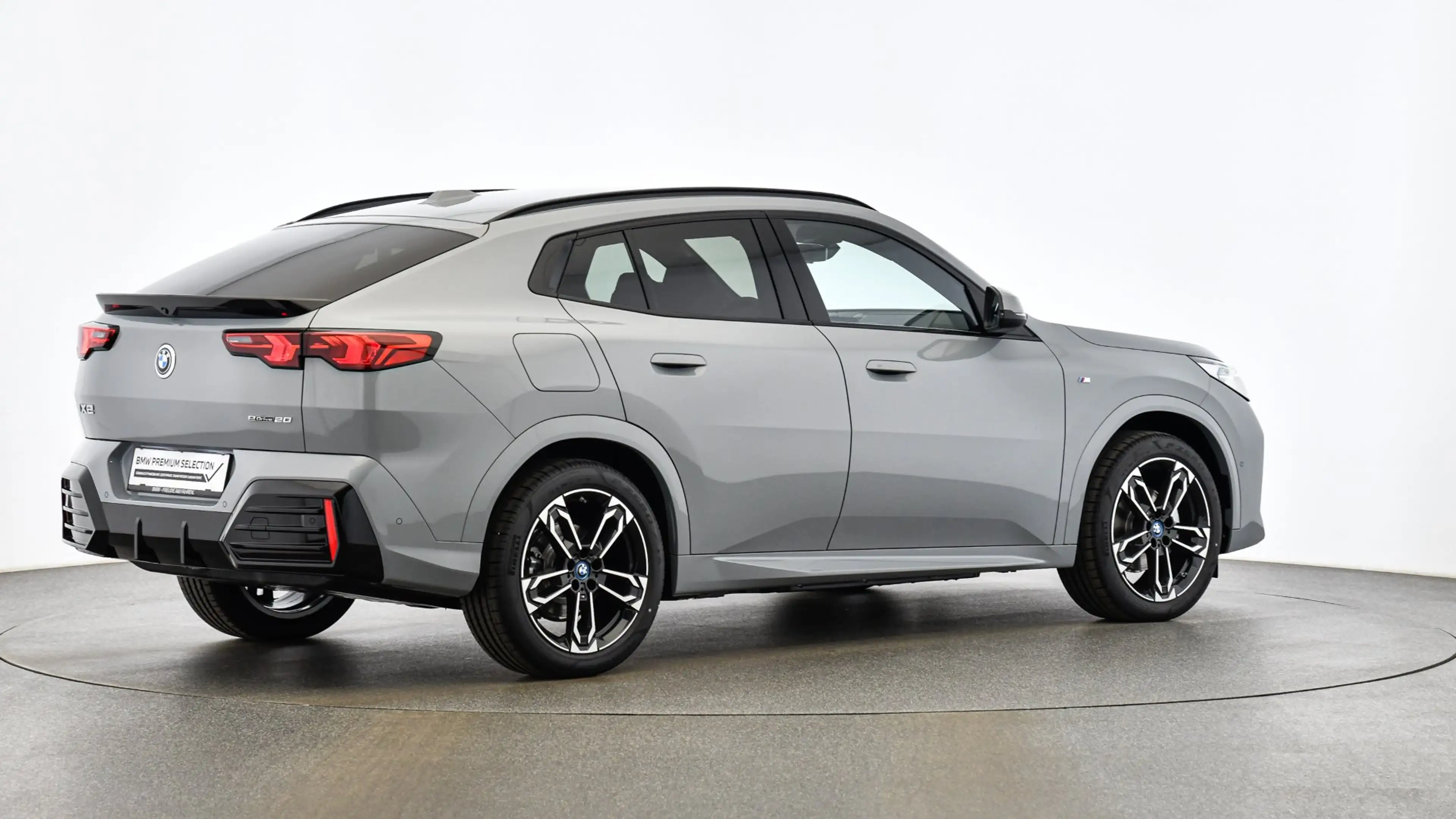 BMW iX2 eDrive20 — photo 8