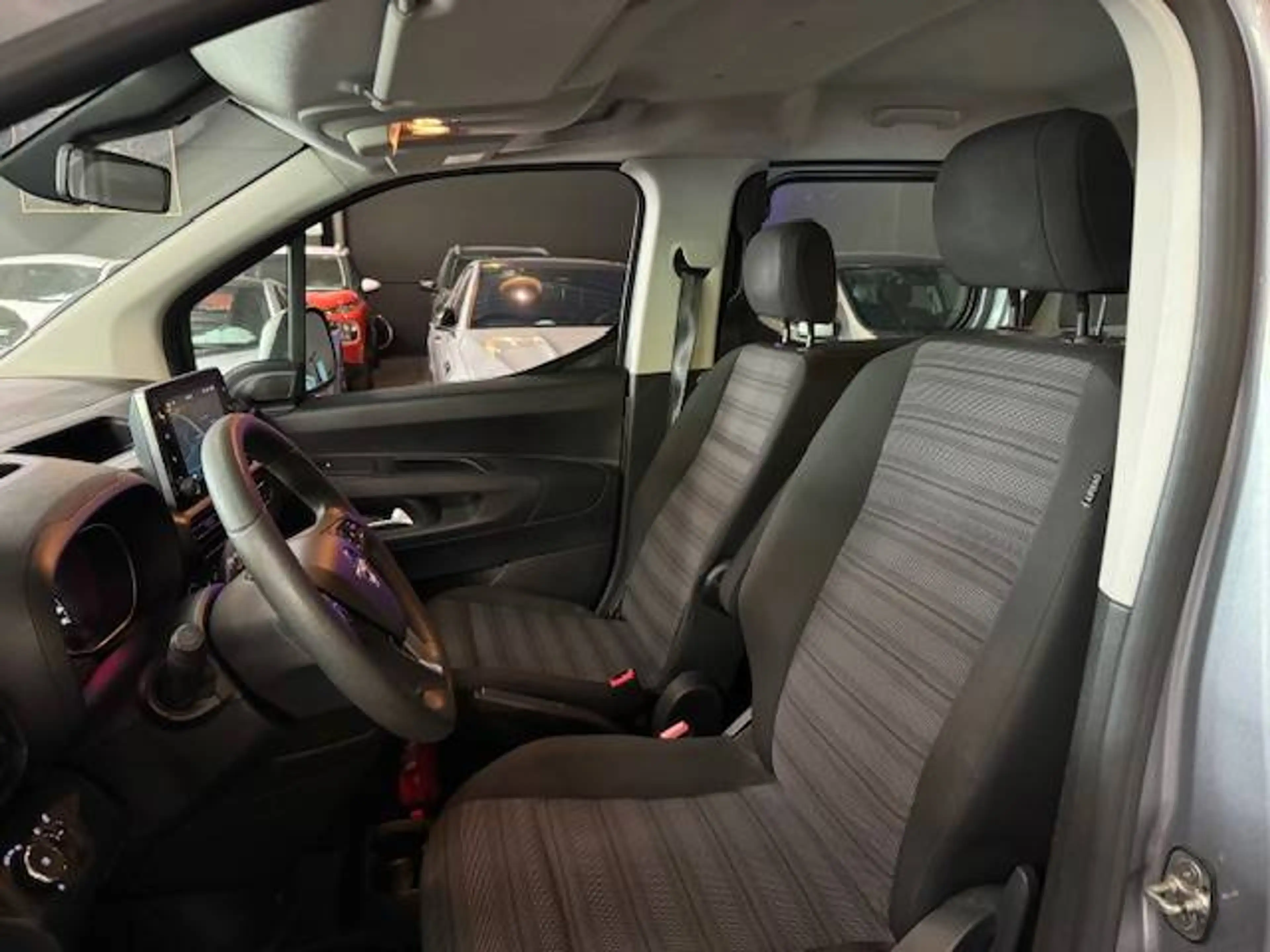 Opel Combo Life 1.2 T L1H1 - A/C - NAVI - MEDIA/TEL - LIM/REG - APP/ADR PLAY — photo 11