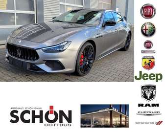 Modena AWD S Q4 Nerissimo Paket