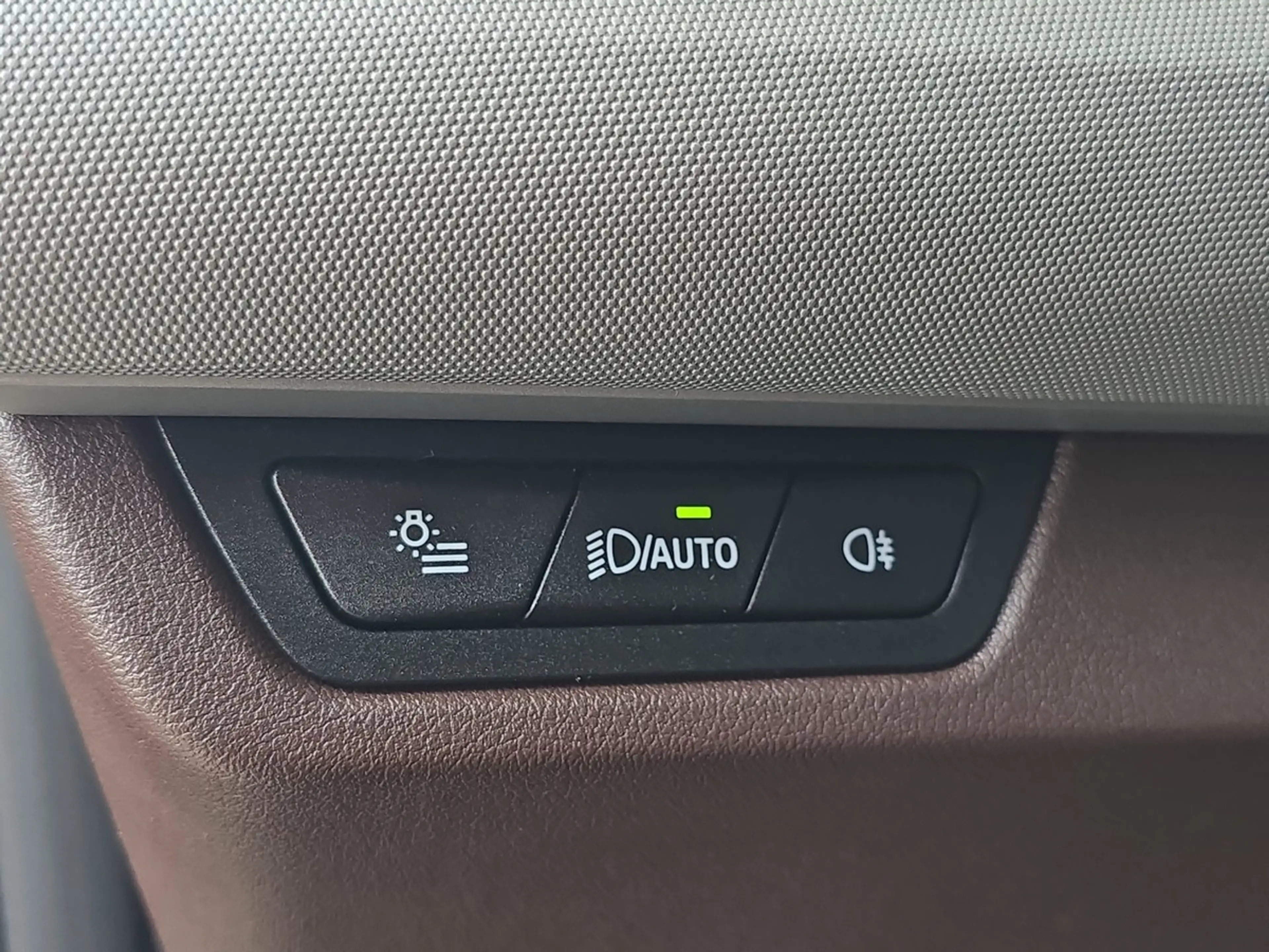 BMW iX2 xDr. 30 AHK+Head-Up+Harman&Kardon+360Cam+ACC — photo 9