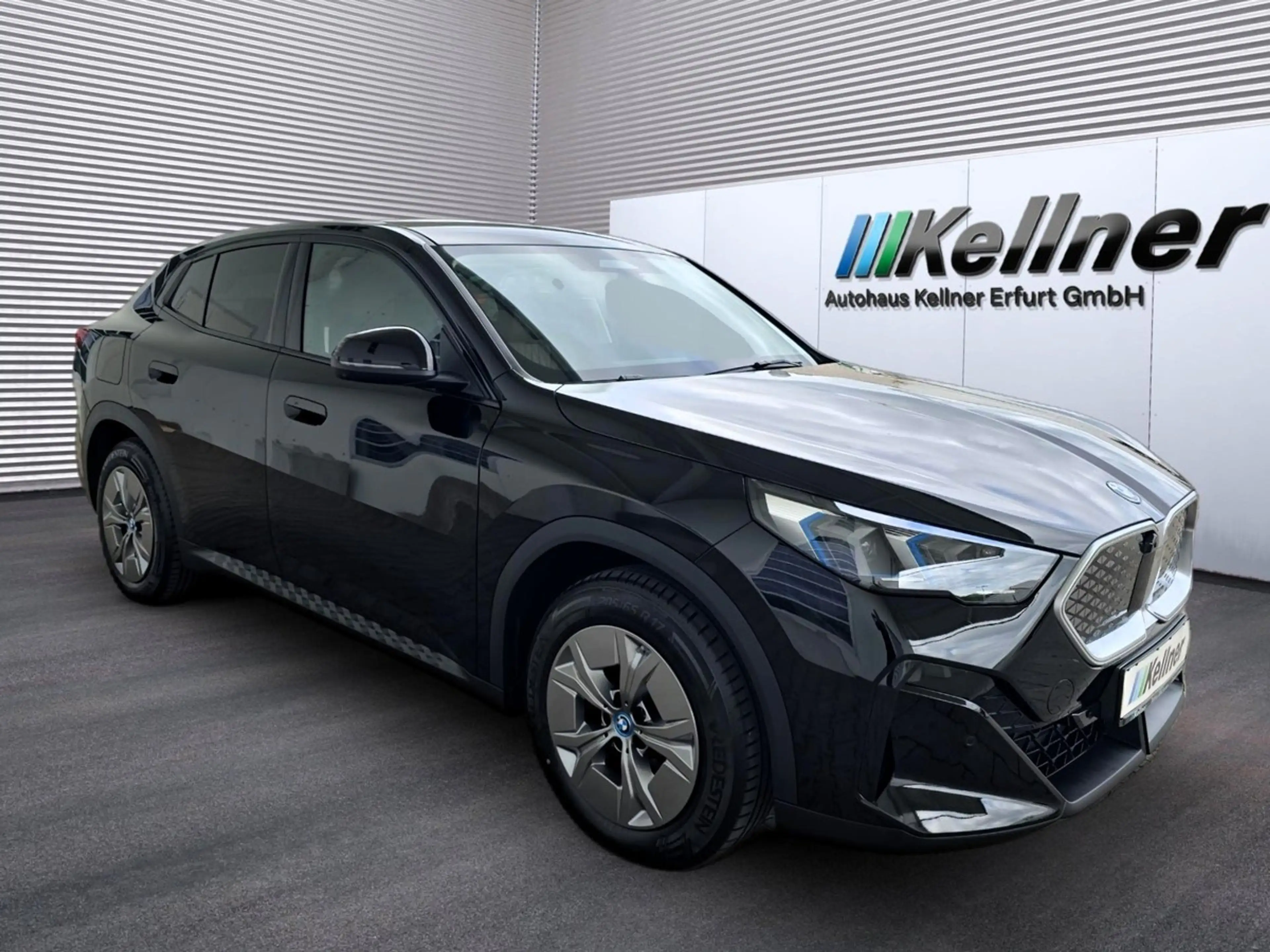 BMW iX2 xDr. 30 AHK+Head-Up+Harman&Kardon+360Cam+ACC — photo 4