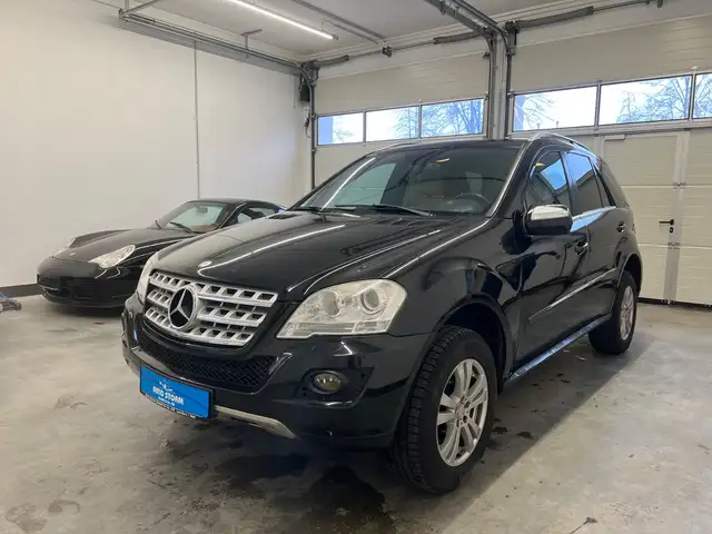 Mercedes-Benz ML 350 CDI 4MATIC*Bi-Xenon*STHZ*4xSHZ*NAVI*AHK* AHK+Navi+