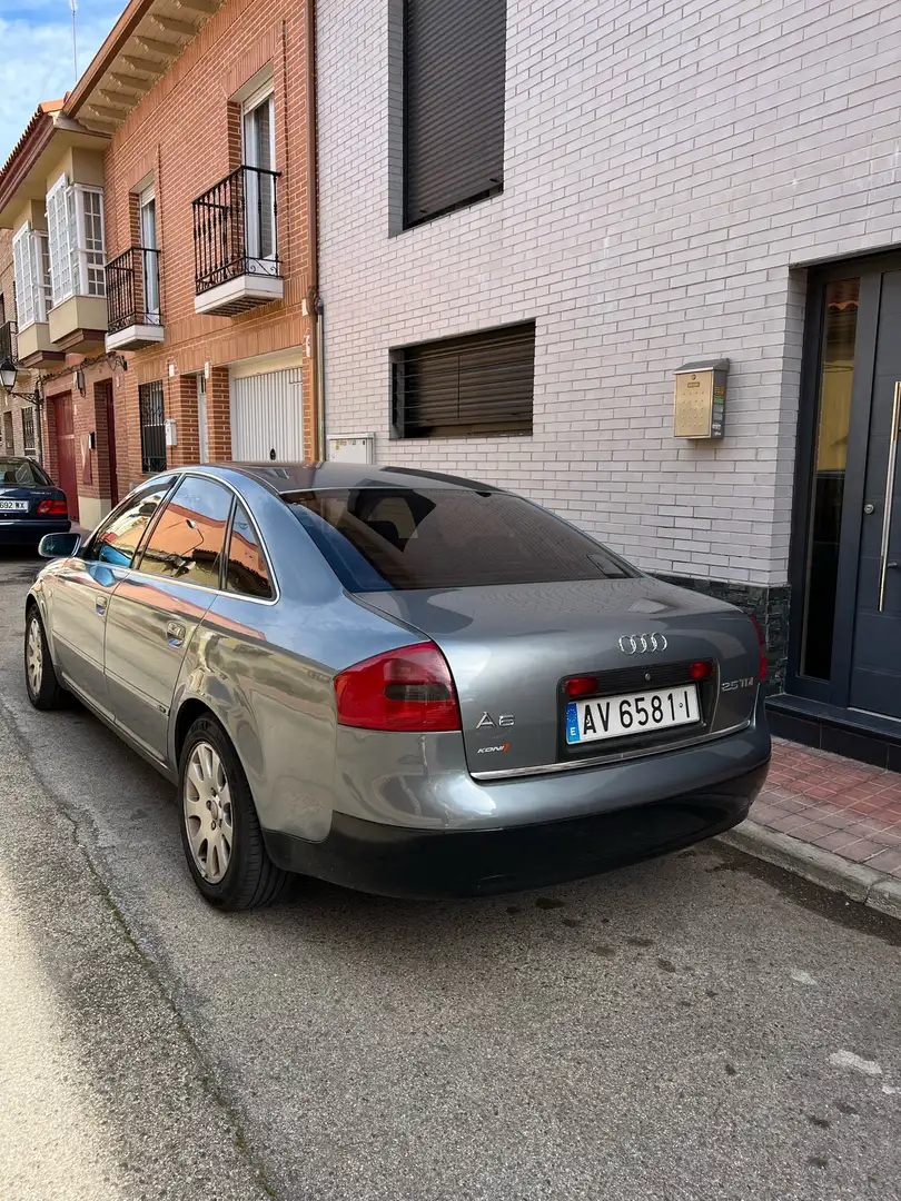 Audi A6 2.5TDI 6vel. Gris - 2