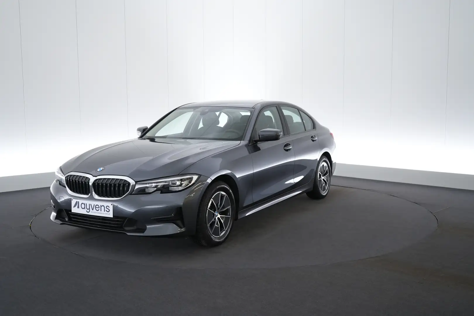 BMW 318 3 318iA Business Ed. LED GPS PDC Carplay Cruise Ct Grijs - 1