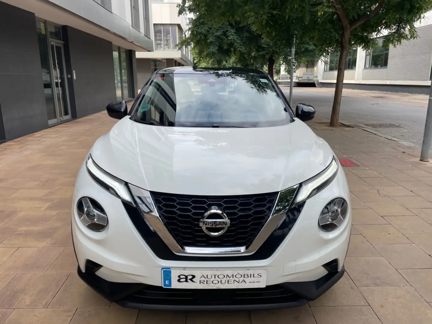 Nissan Juke 1.0 DIG-T Tekna 4x2 114 Weiß - 2