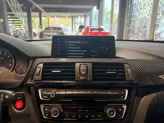 BMW M4 view 15