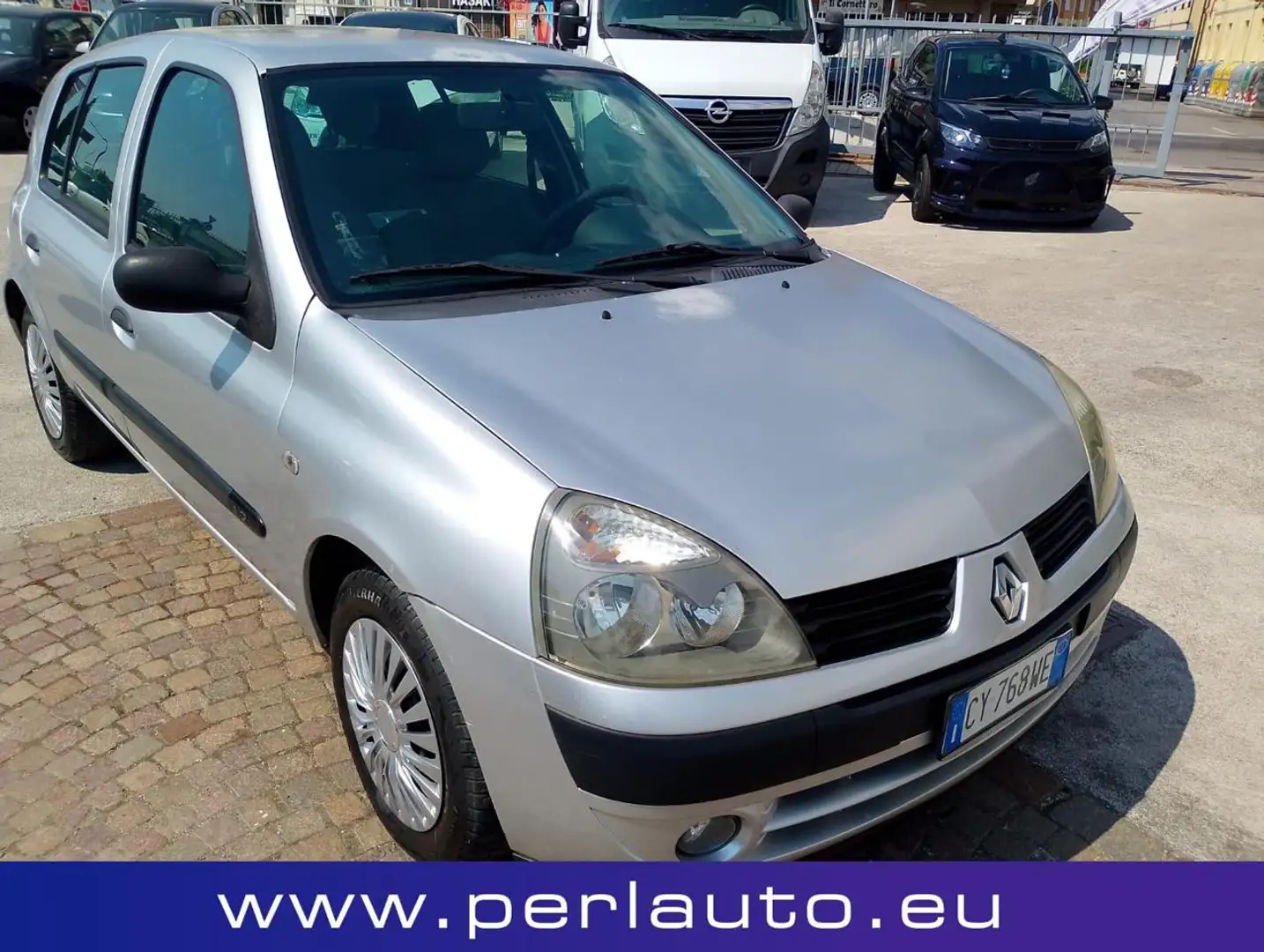 Renault Clio 1.2 cat 5 porte Confort Authentique Argento - 2