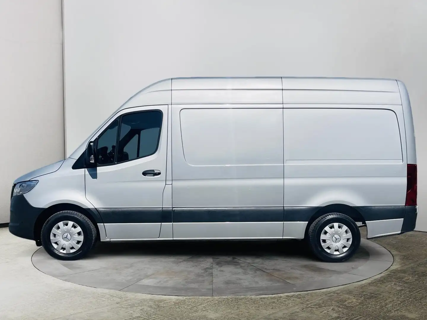 Mercedes-Benz Sprinter 315 CDI L2H2 RWD Aut. Zilver - 2