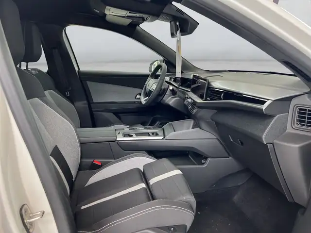Opel Grandland view 5