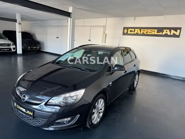 Opel Astra view 4