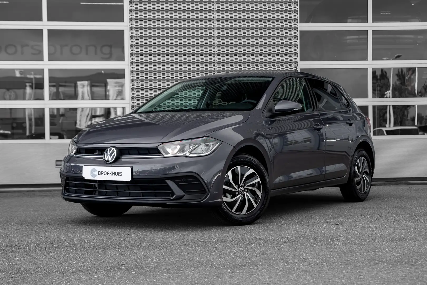 Volkswagen Polo Life Edition | 'App-Connect' smartphone integratie Grijs - 1