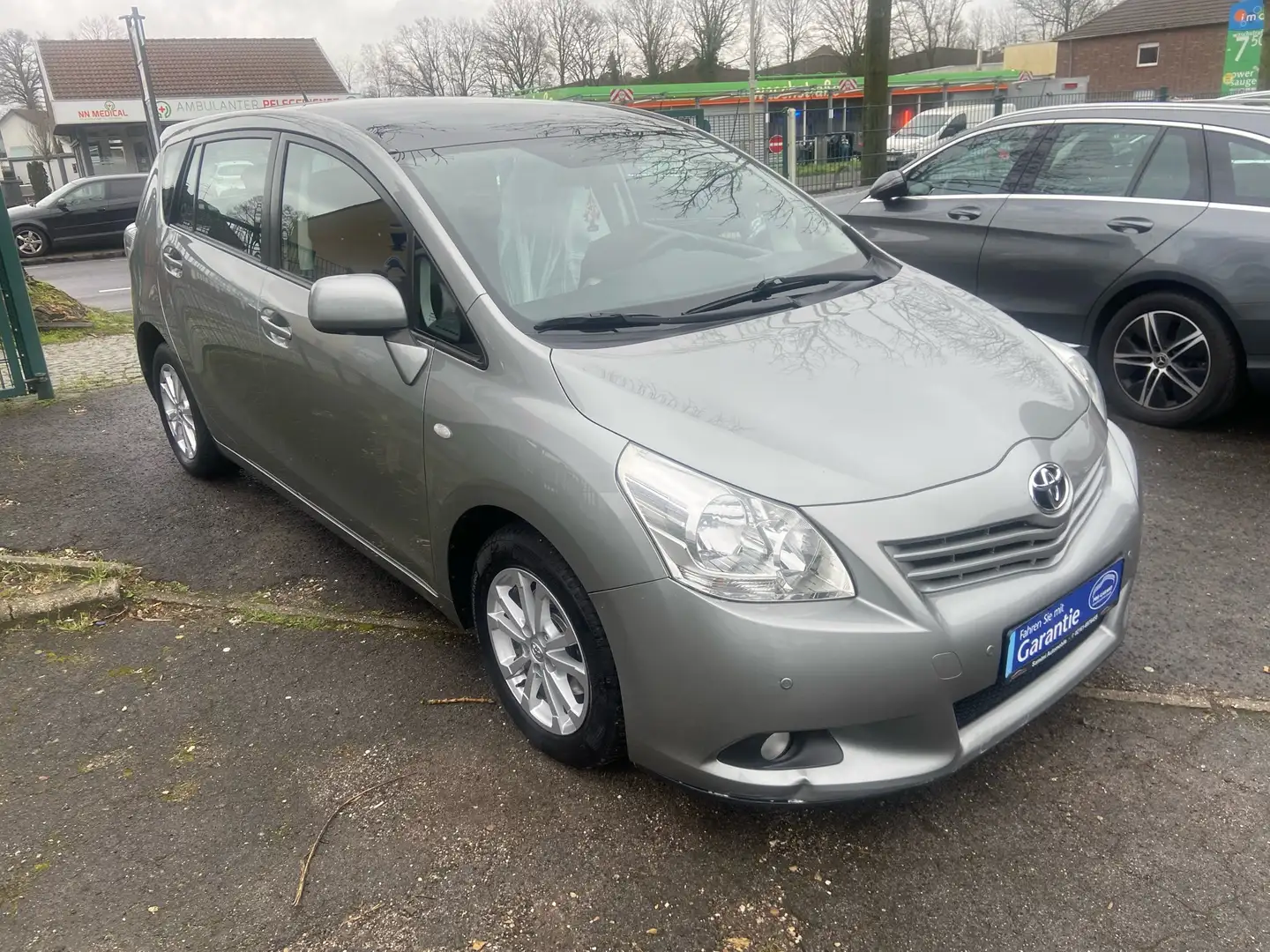 Toyota Verso Edition Grey - 2