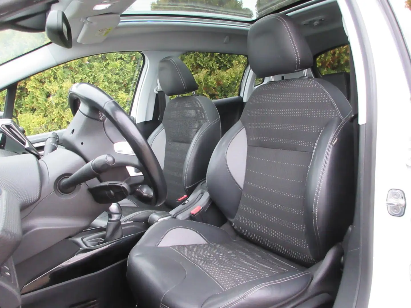 Peugeot 2008 1.2 PureTech Allure*Navi*Cruise*Pano.dak* Blanc - 2