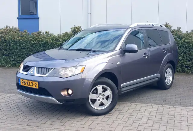 Mitsubishi Outlander 2.4 MPI 125KW 2WD Inspire Speciale Edition